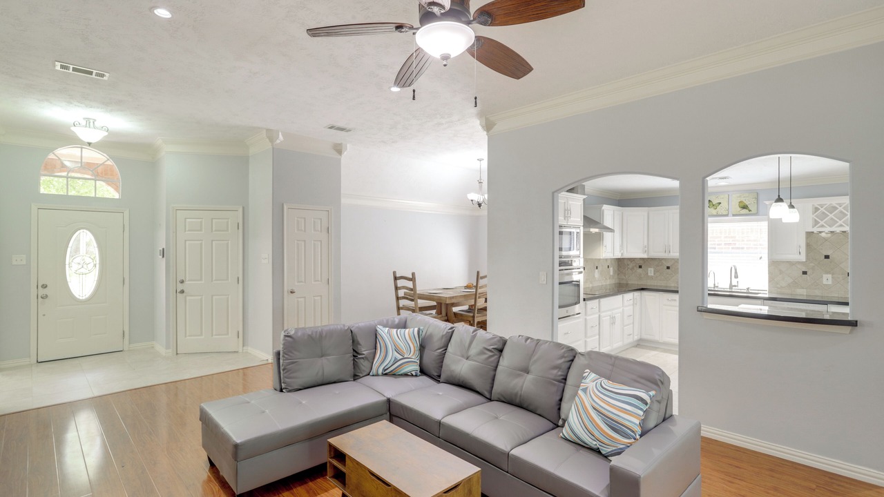 Photo of Livingroom in George Bush Park/Eldridge