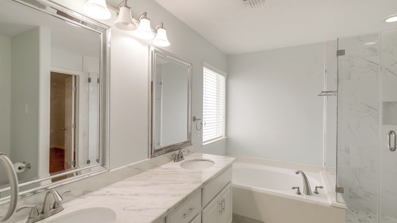 Photo of Bathroom in George Bush Park/Eldridge