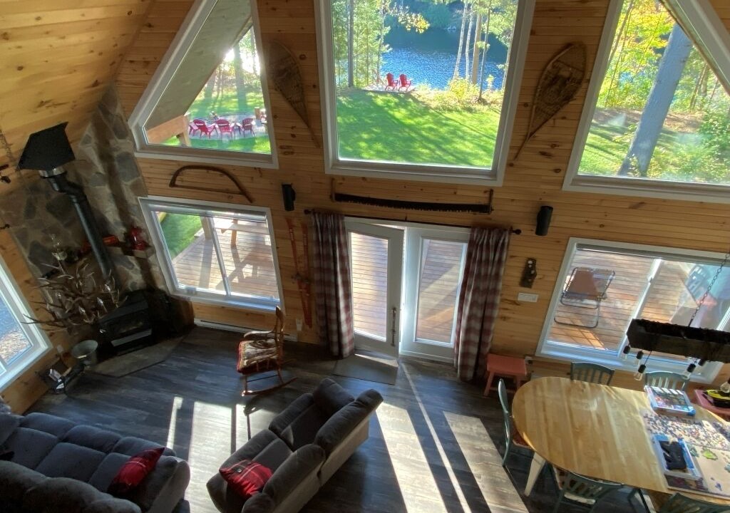 Photo of Livingroom in Mansfield-et-Pontefract