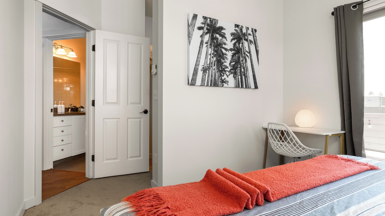 Photo of Bedroom in Queen Anne