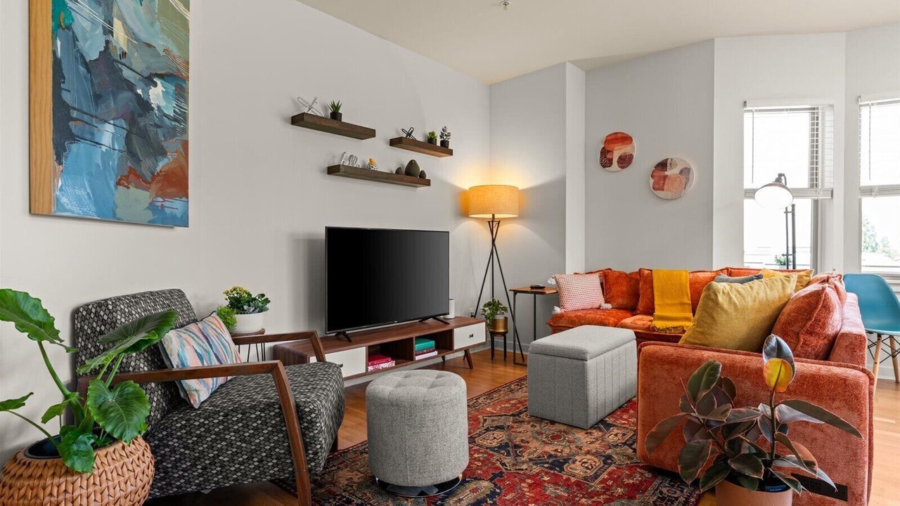 Photo of Livingroom in Queen Anne