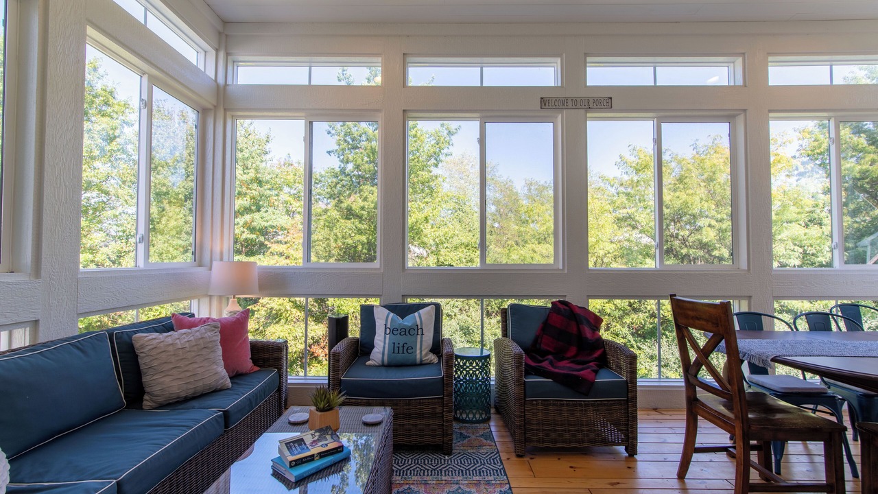 Photo of Livingroom in Miami Park