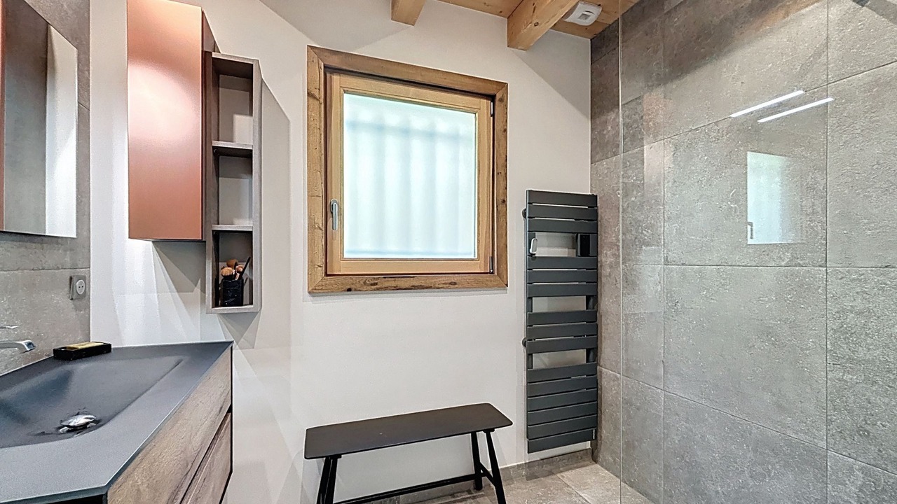 Photo of Bathroom in Thyez