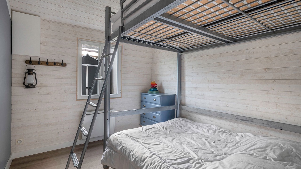 Photo of Bedroom in Saint-Michel-Chef-Chef