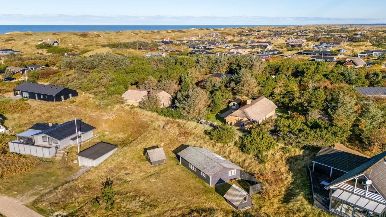 Photo of Others in Houvig Strand
