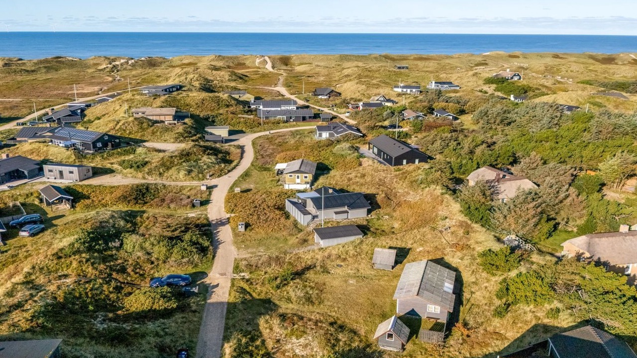 Photo of Others in Houvig Strand