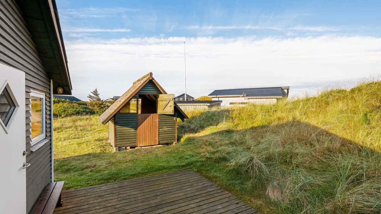 Photo of Others in Houvig Strand