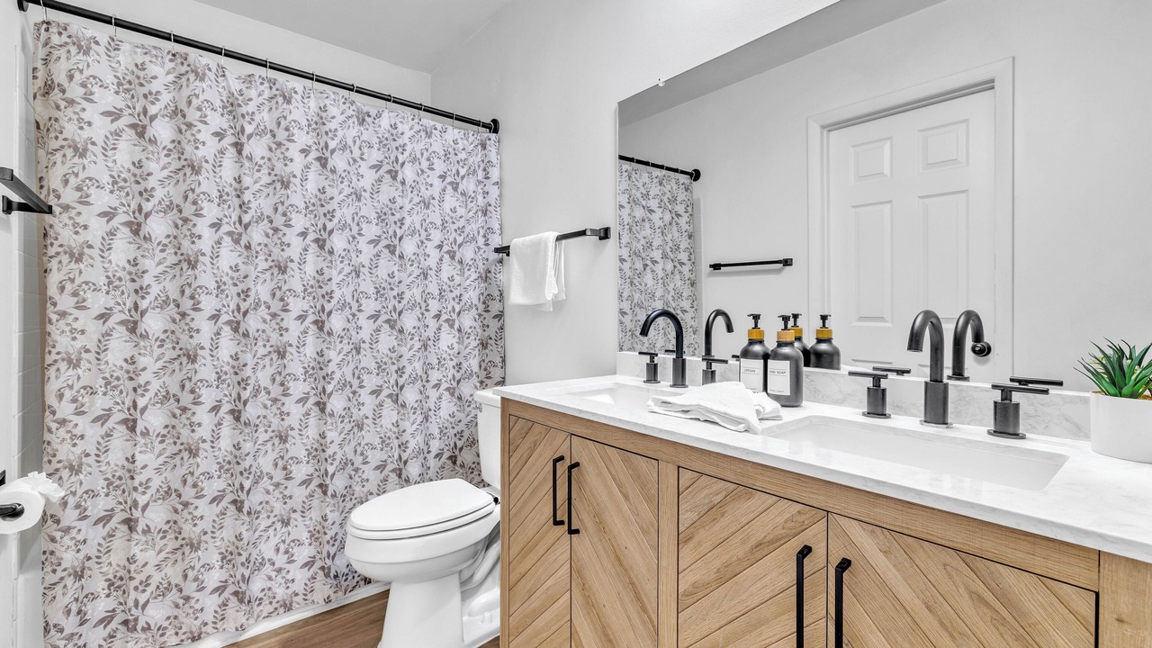 Photo of Bathroom in Forestview