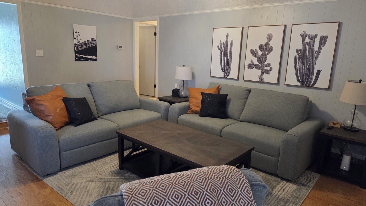 Photo of Livingroom in Hurst