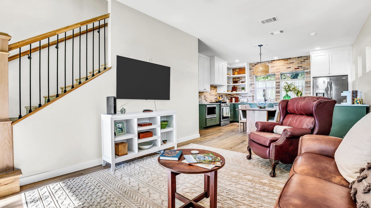 Photo of Livingroom in Flint