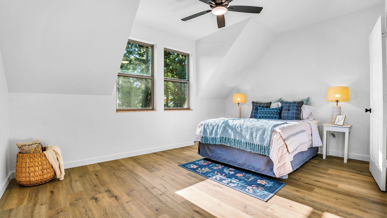 Photo of Bedroom in Flint