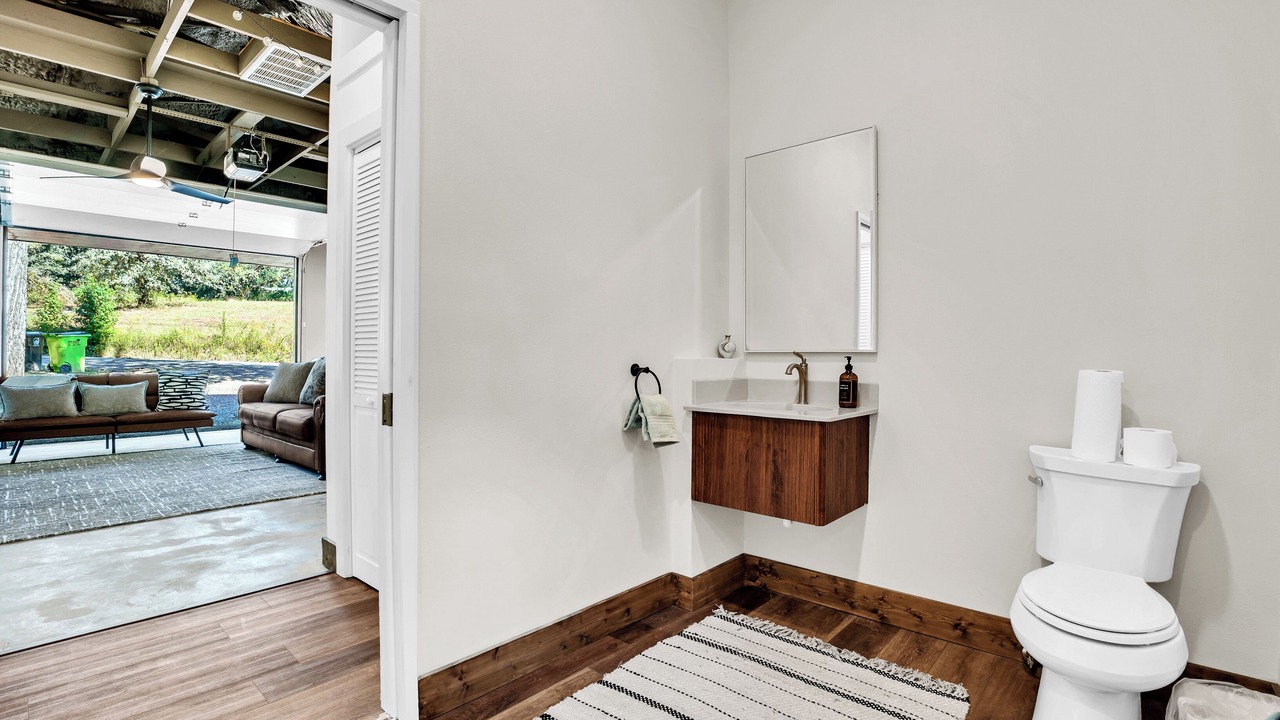 Photo of Bathroom in Flint