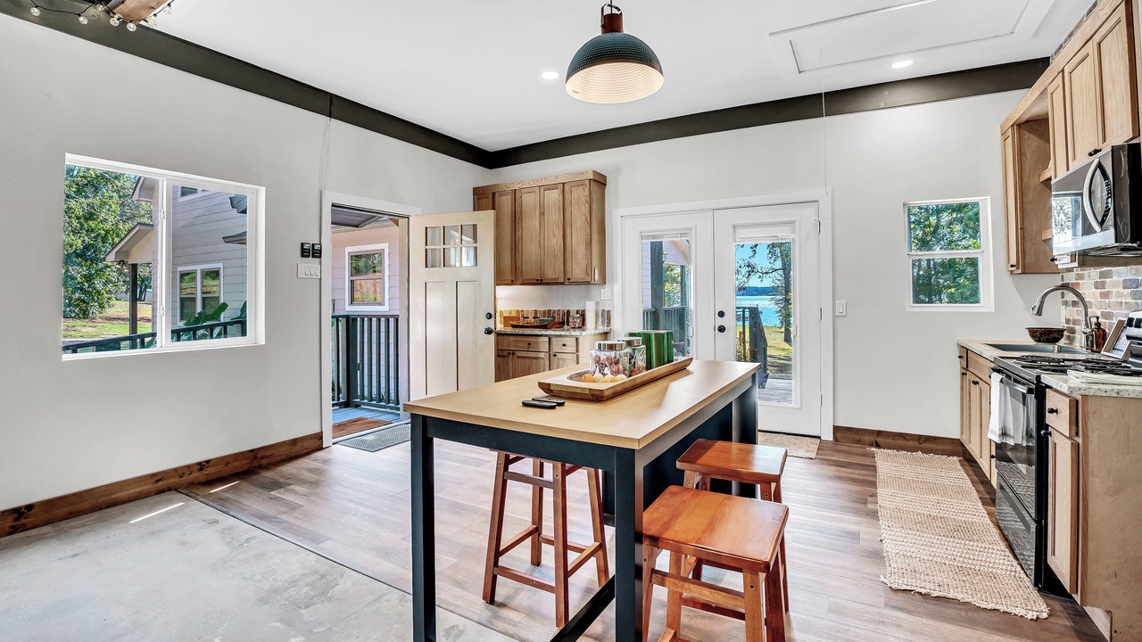 Photo of Kitchen in Flint