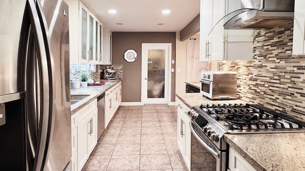 Photo of Kitchen in Shadow Hills