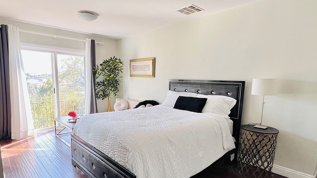 Photo of Bedroom in Shadow Hills