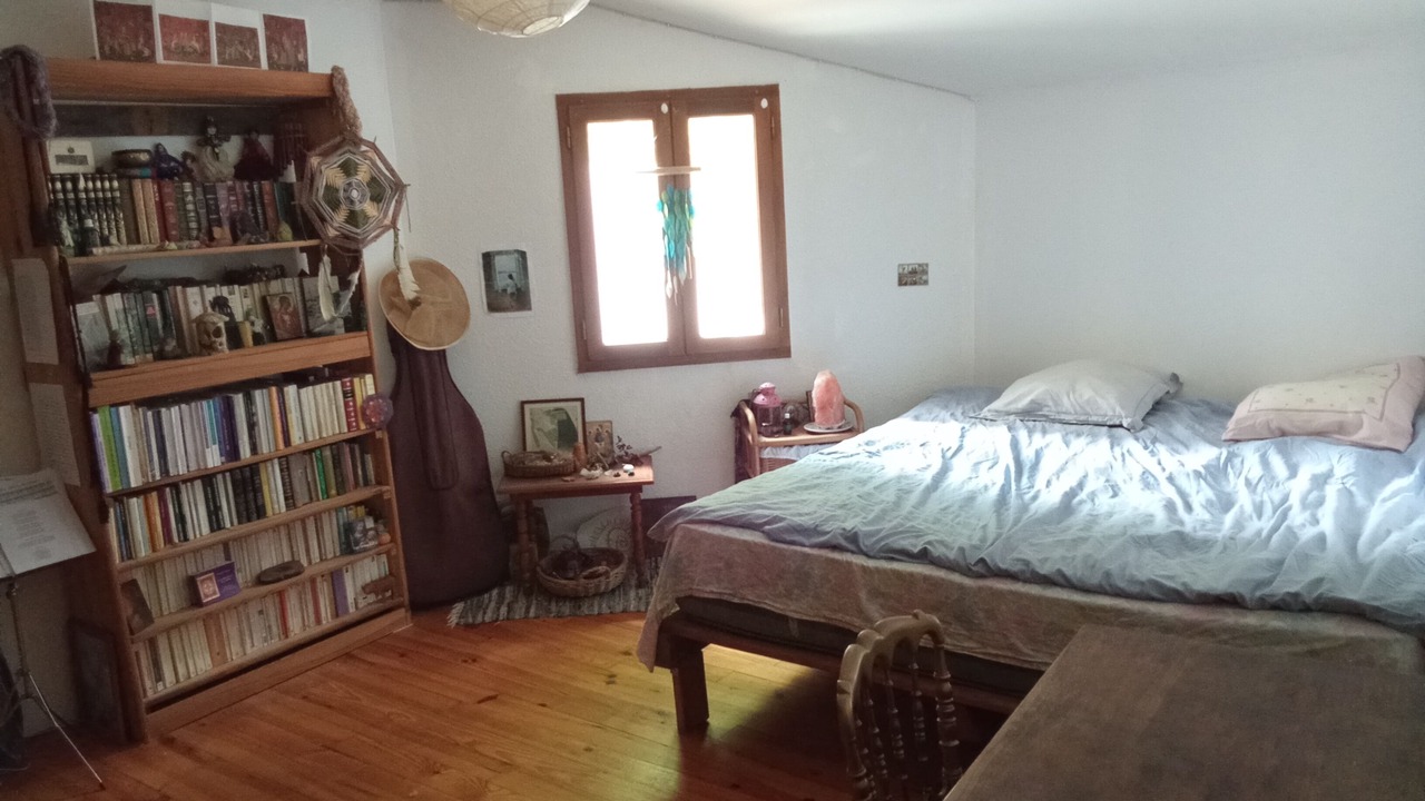 Photo of Bedroom in Sabarat
