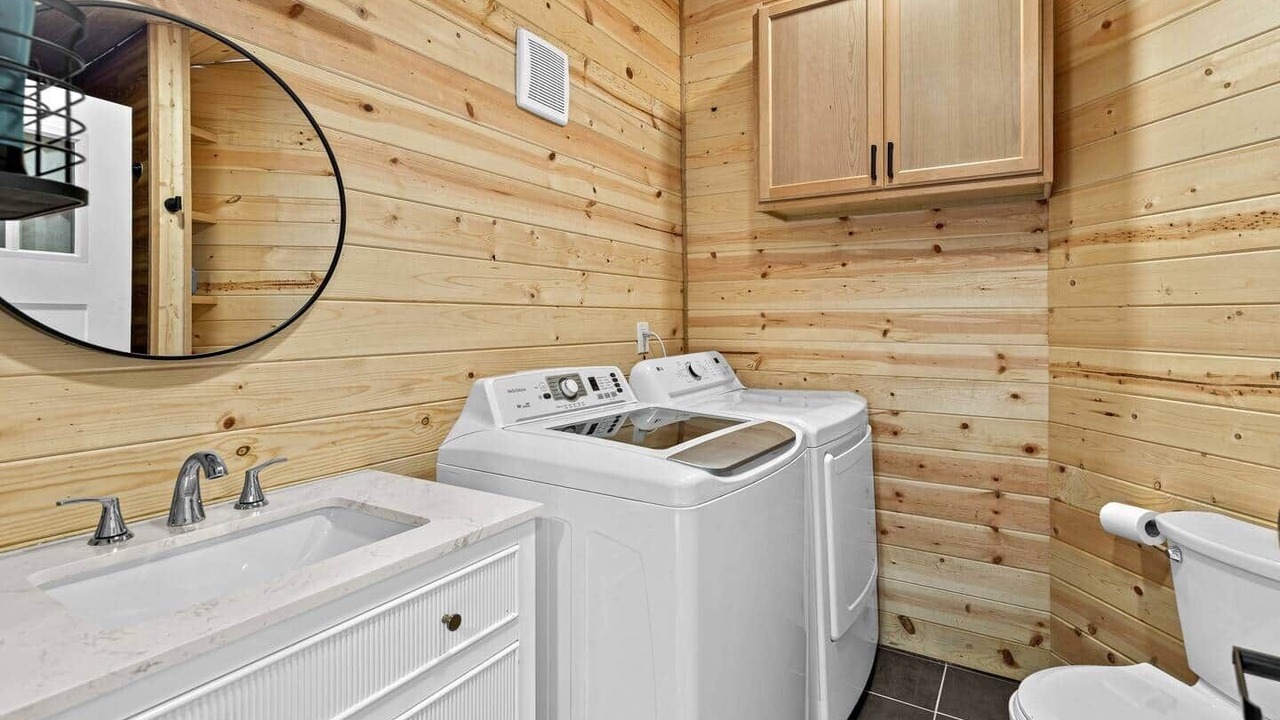 Photo of Bathroom in Silver Lake