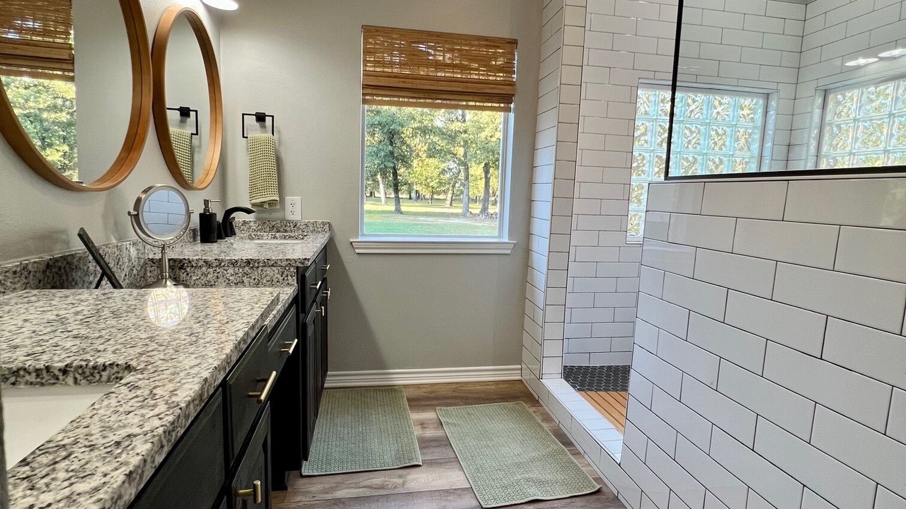 Photo of Bathroom in Klondike