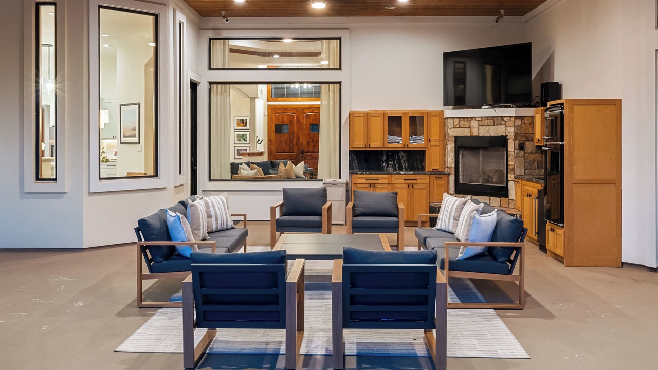 Photo of Livingroom in Rocky Ridge