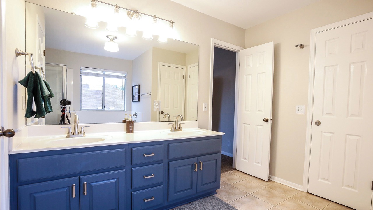 Photo of Bathroom in Springbrook