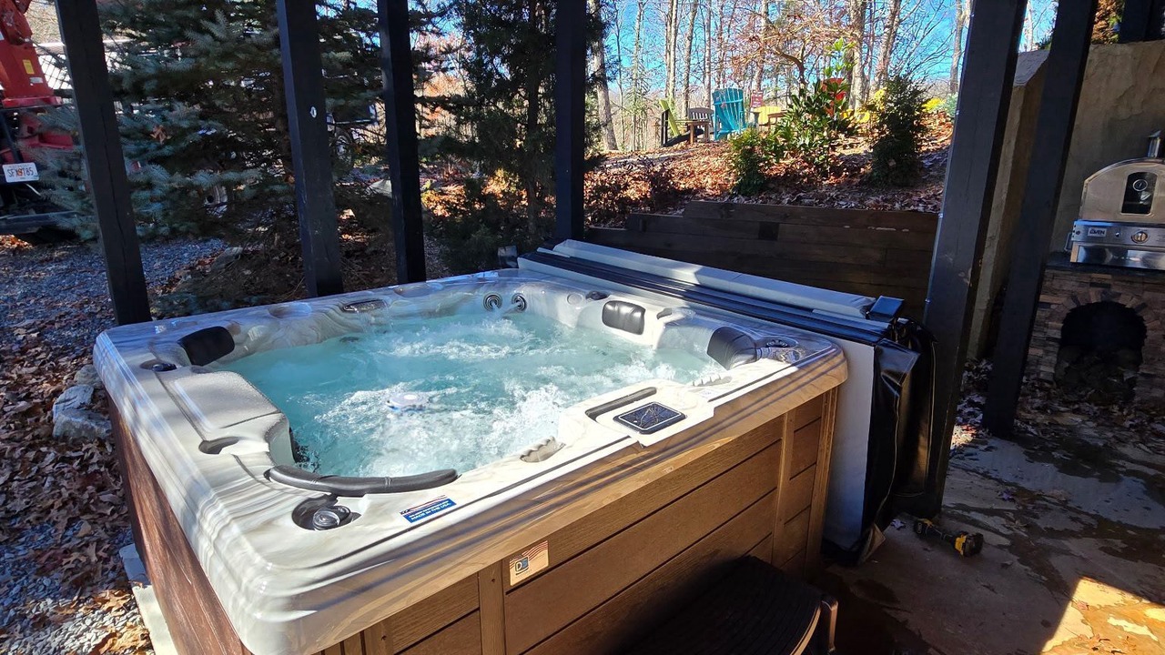 Photo of Outdoor in Cherry Log