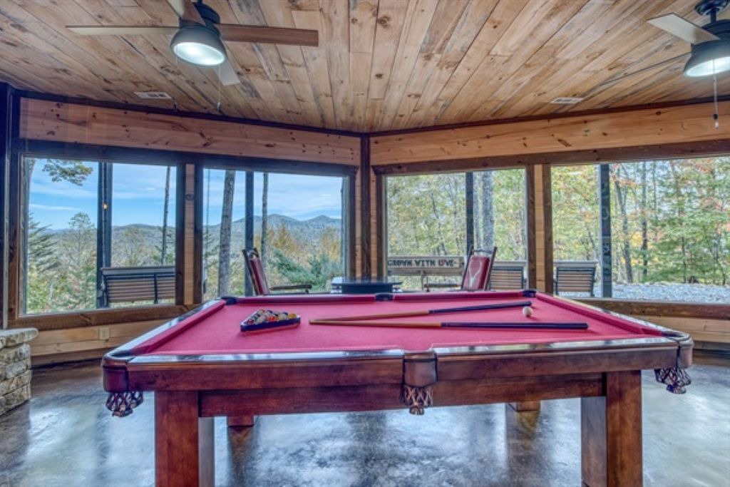 Photo of Bedroom in Cherry Log