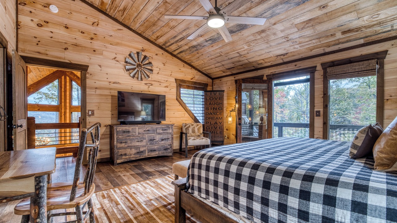 Photo of Bedroom in Cherry Log