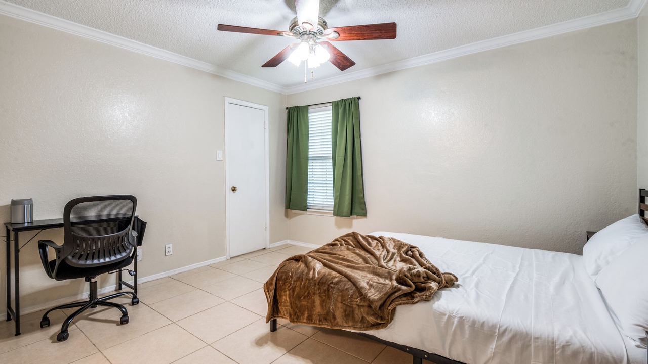 Photo of Bedroom in Far North Dallas