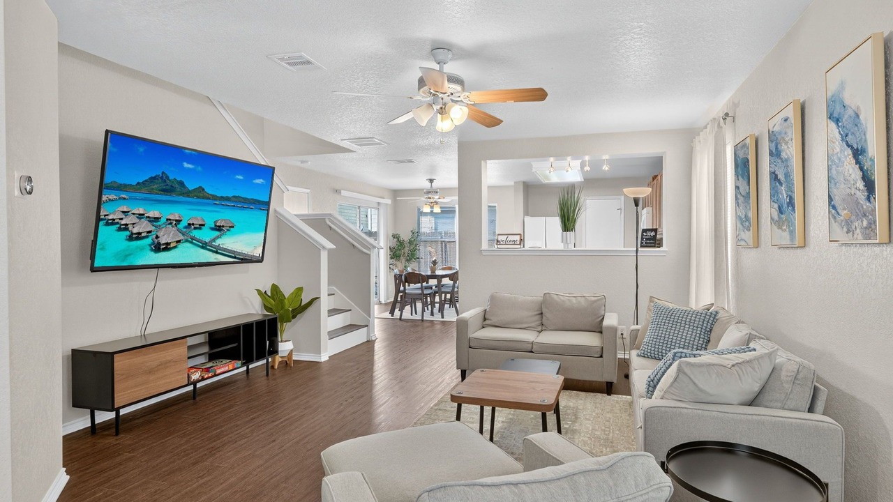 Photo of Livingroom in Maverick Creek