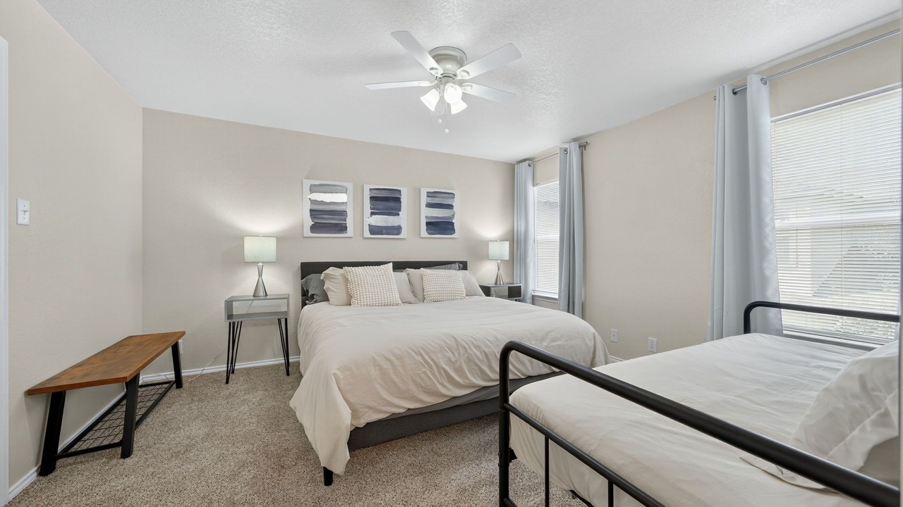 Photo of Bedroom in Maverick Creek