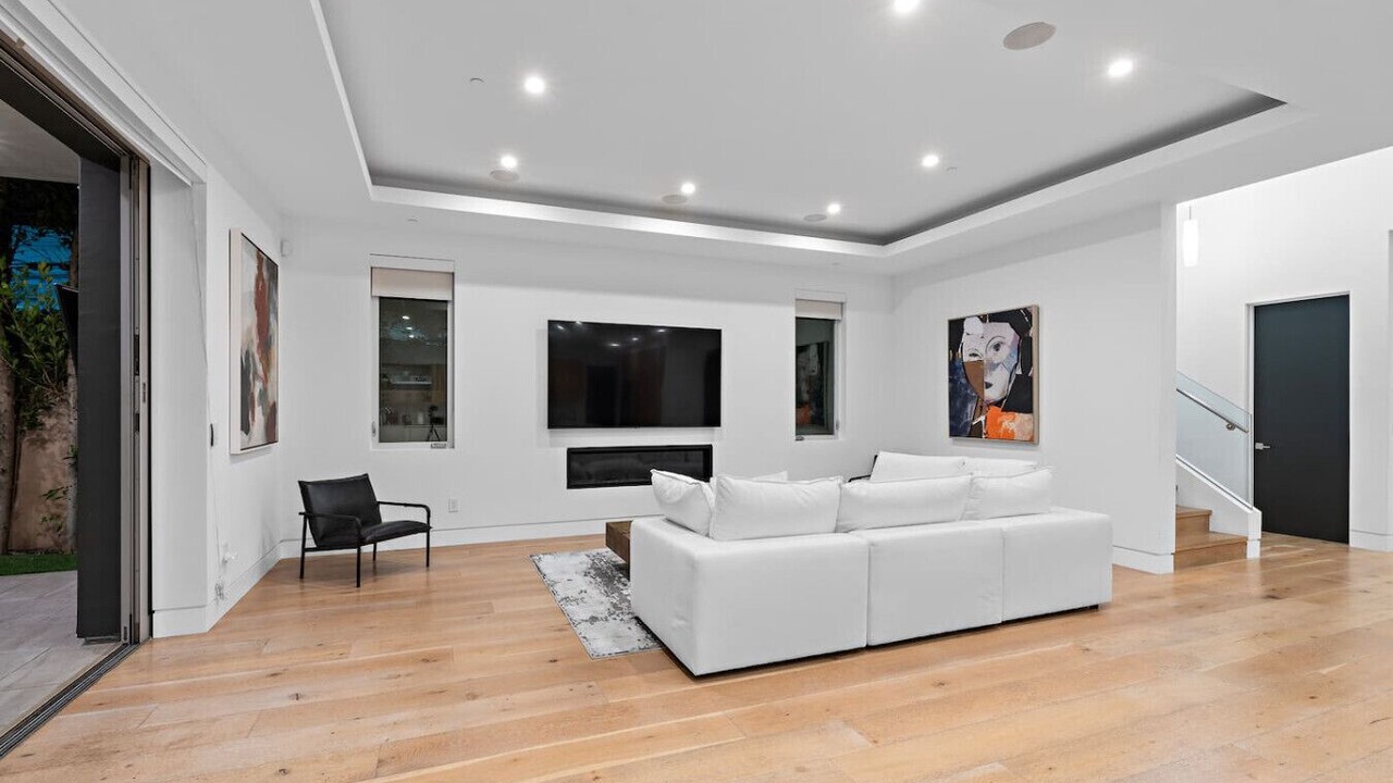 Photo of Livingroom in Melrose