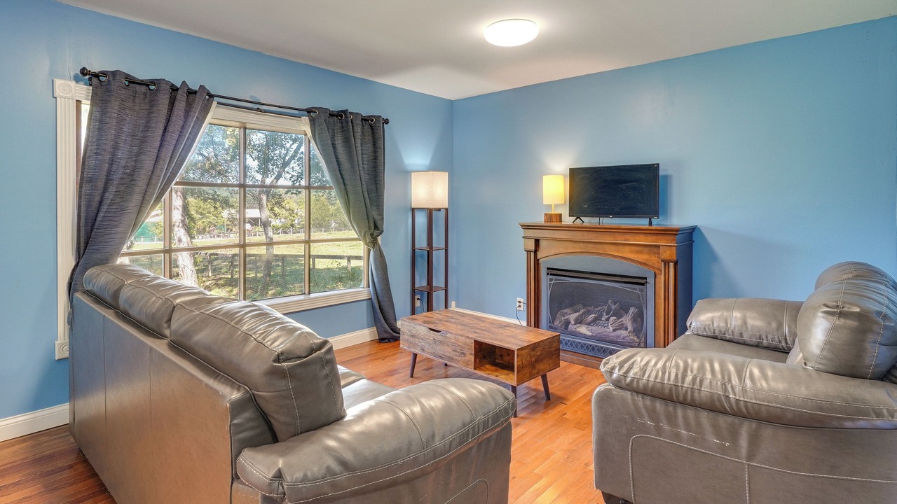 Photo of Livingroom in Siler