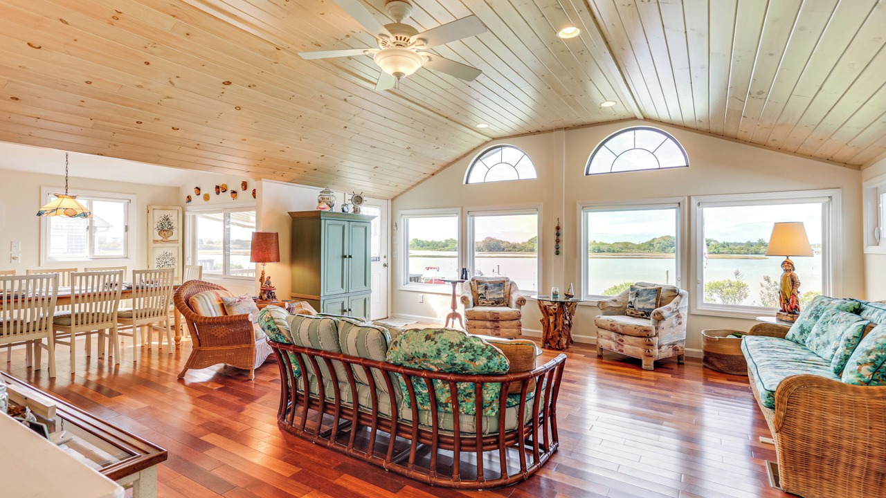 Photo of Livingroom in Charlestown