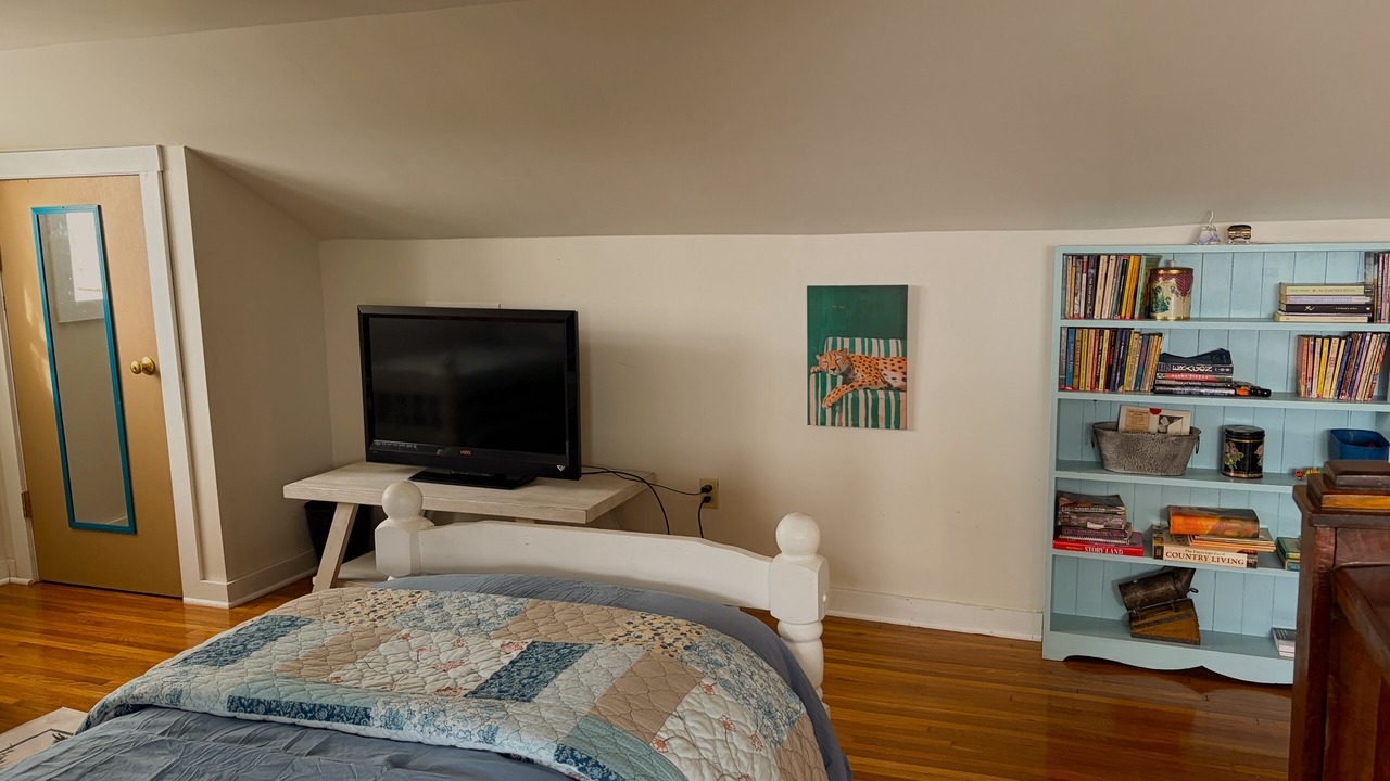 Photo of Bedroom in Tebbetts