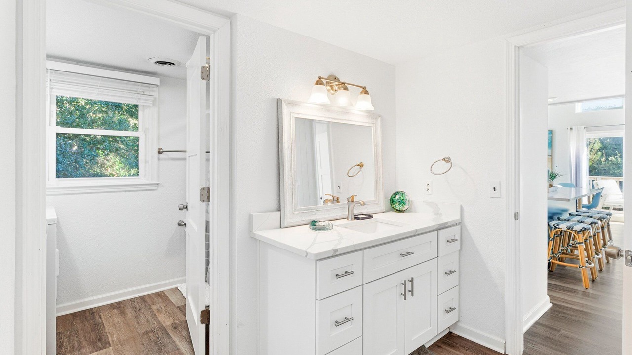 Photo of Bathroom in Sea Scape