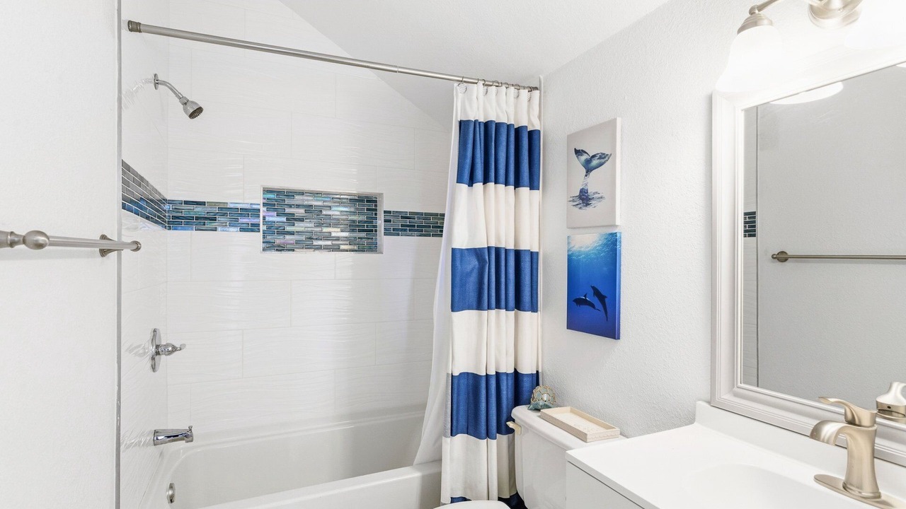 Photo of Bathroom in Sea Scape