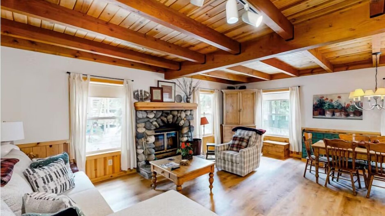 Photo of Bedroom in Tahoe Pines