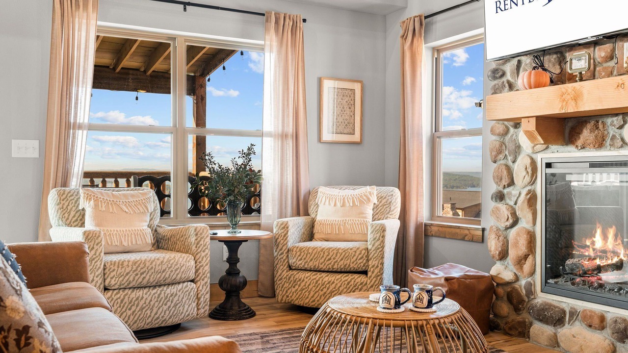 Photo of Livingroom in Table Rock