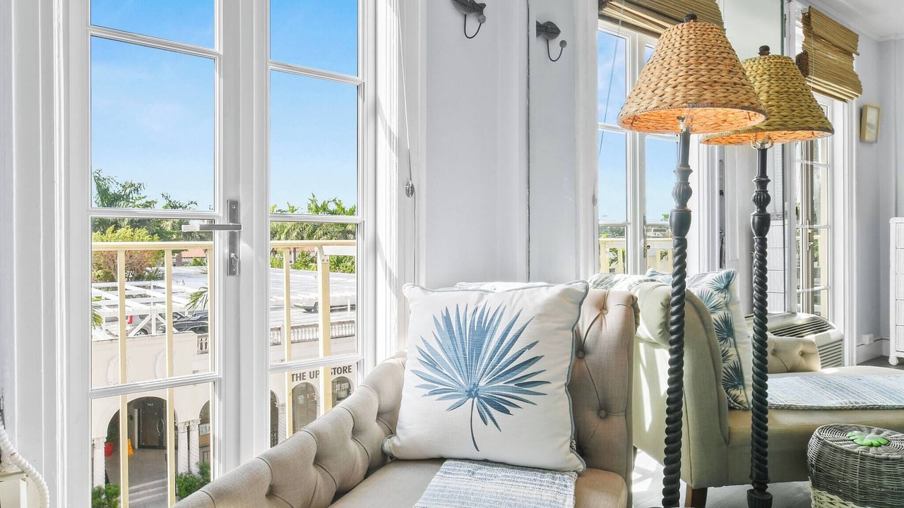 Photo of Livingroom in Palm Beach