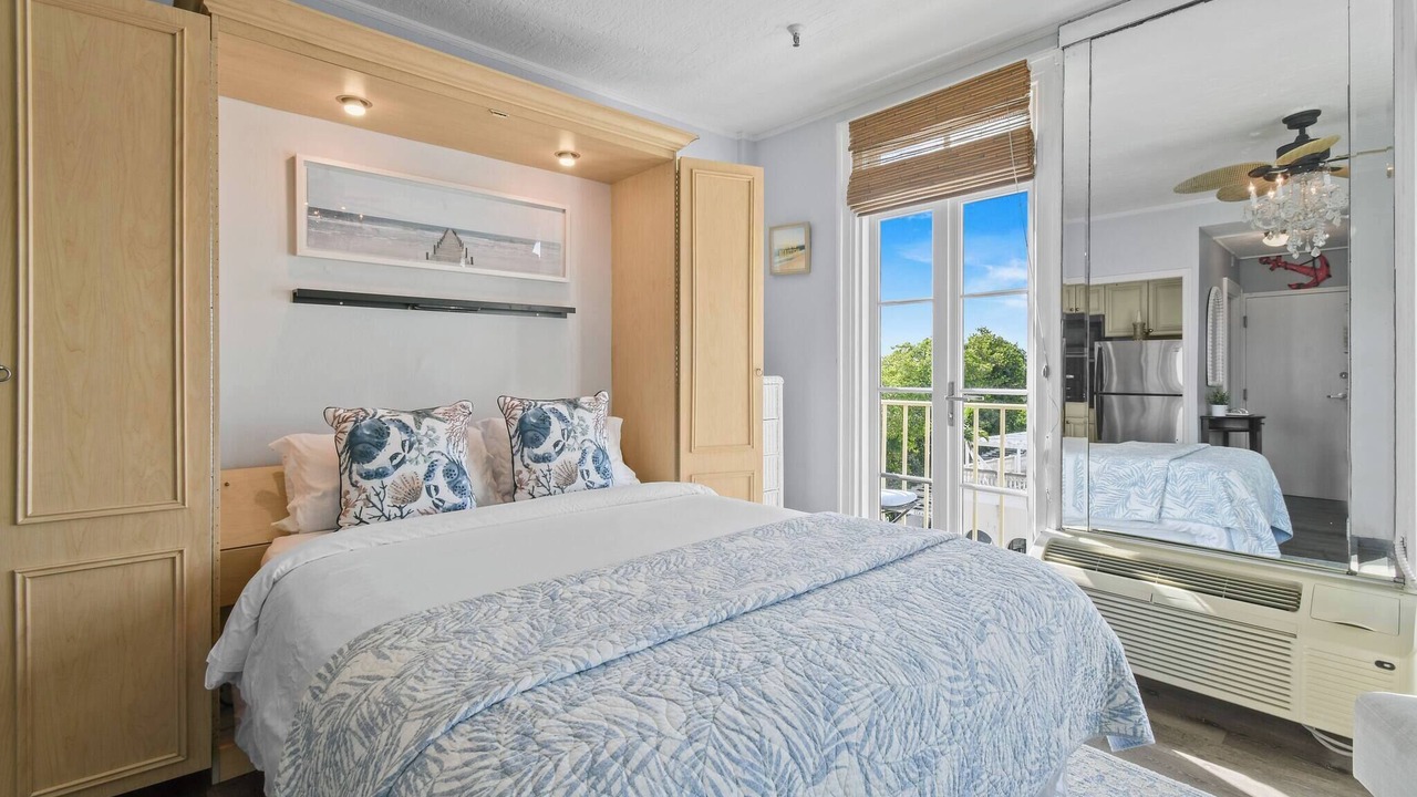 Photo of Bedroom in Palm Beach