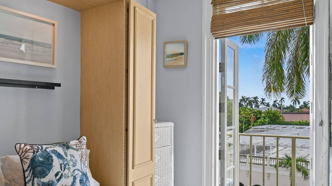 Photo of Bedroom in Palm Beach