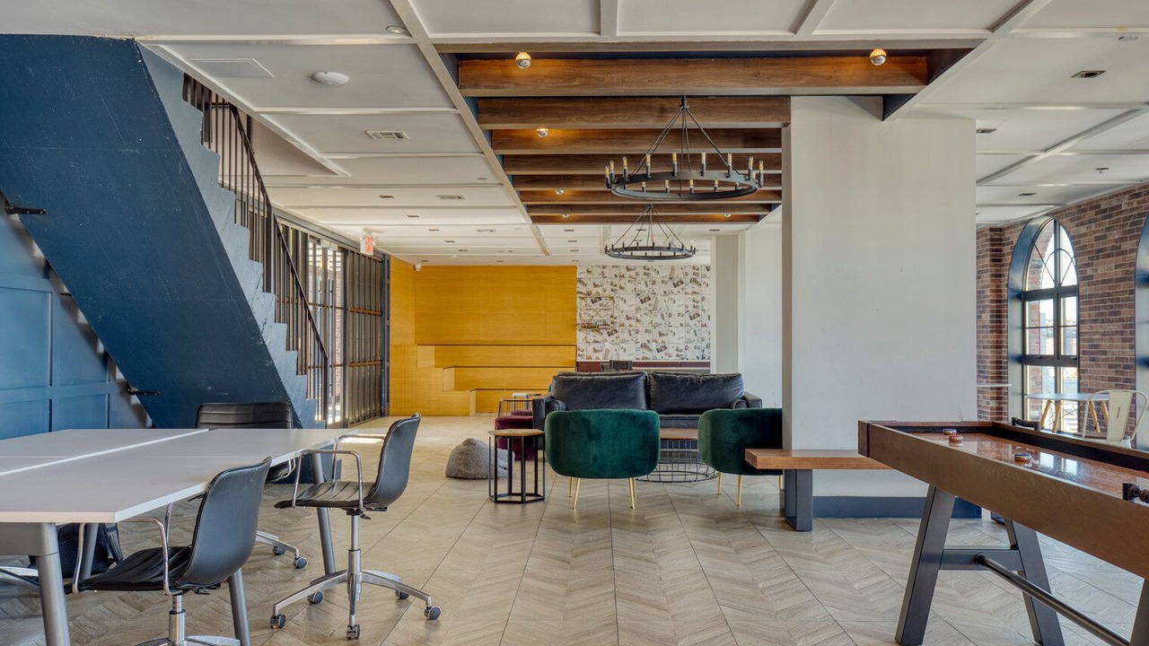 Photo of Others in Williamsburg