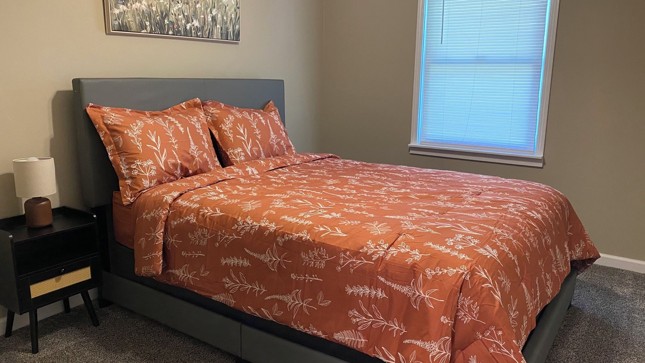 Photo of Bedroom in Jefferson City