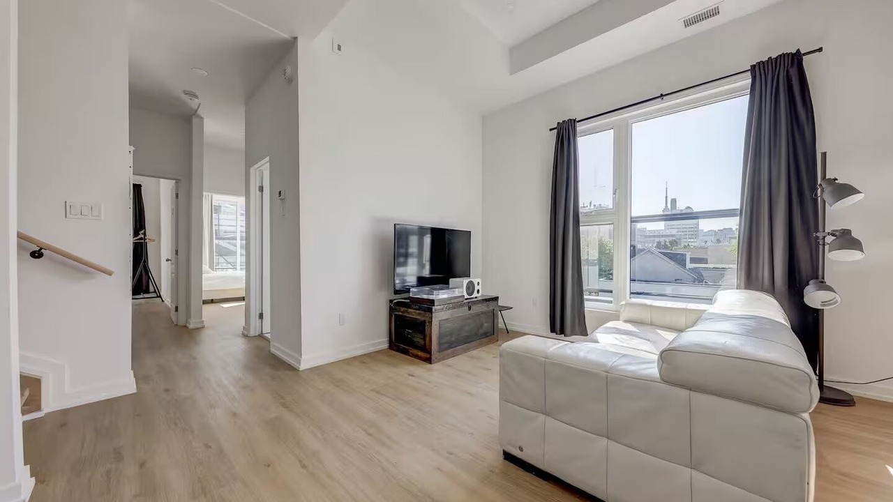 Photo of Livingroom in Downtown Toronto