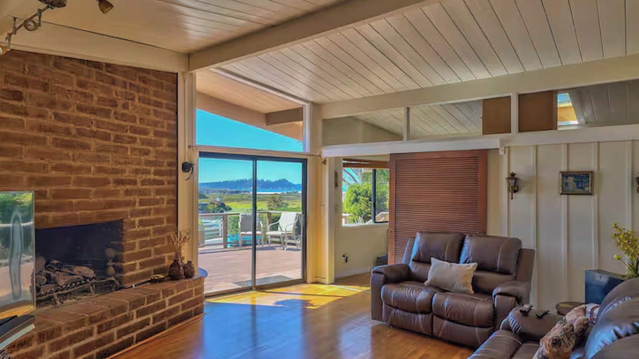 Photo of Livingroom in Carmel Point