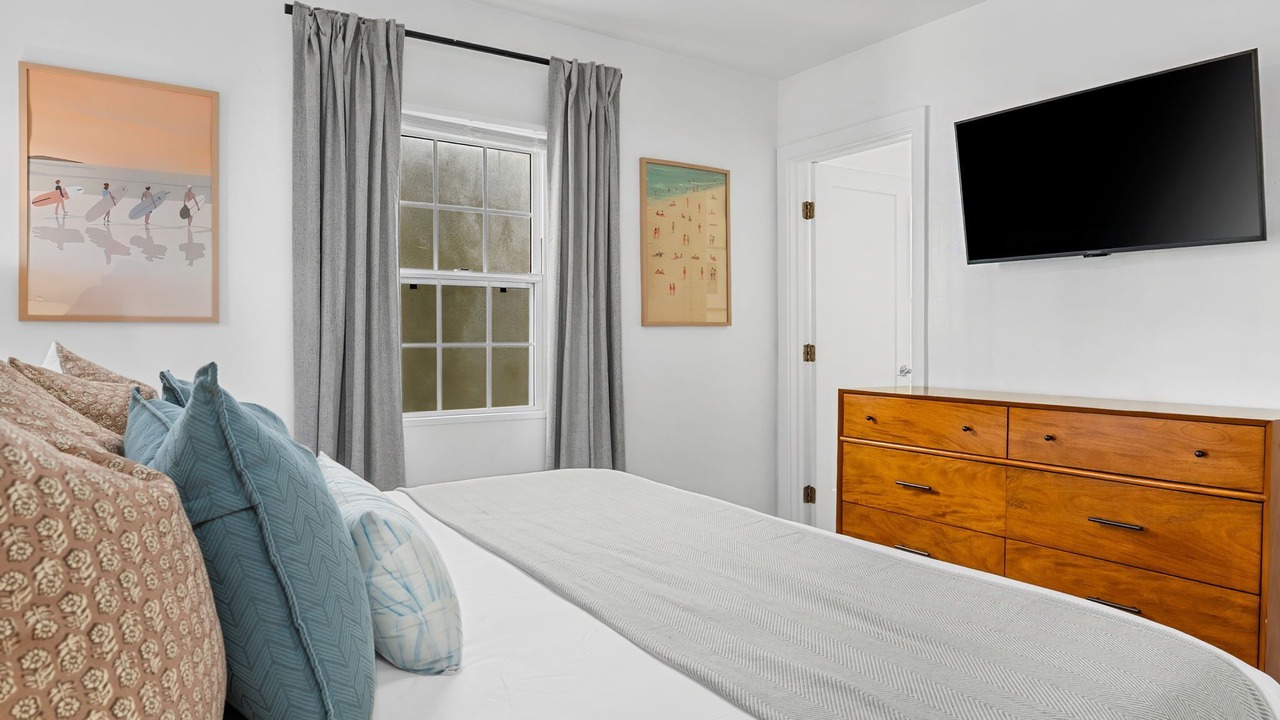 Photo of Bedroom in Huntington Beach