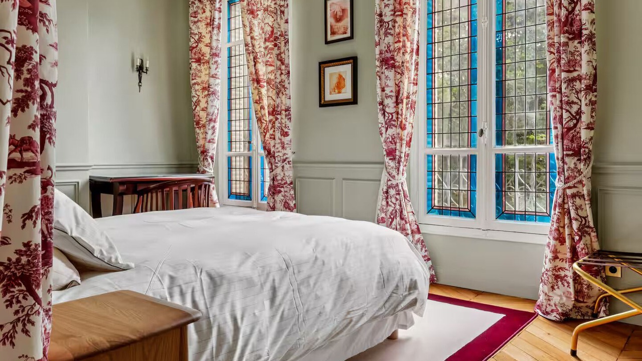 Photo of Bedroom in Villa Montmorency