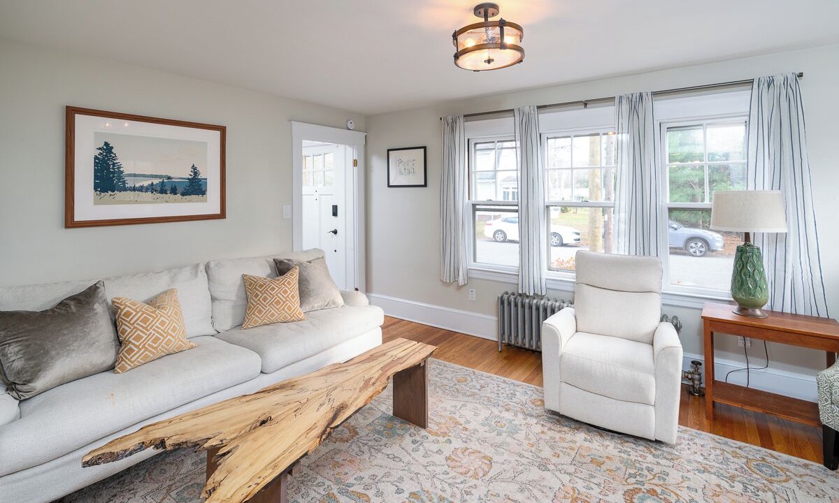 Photo of Livingroom in Portland