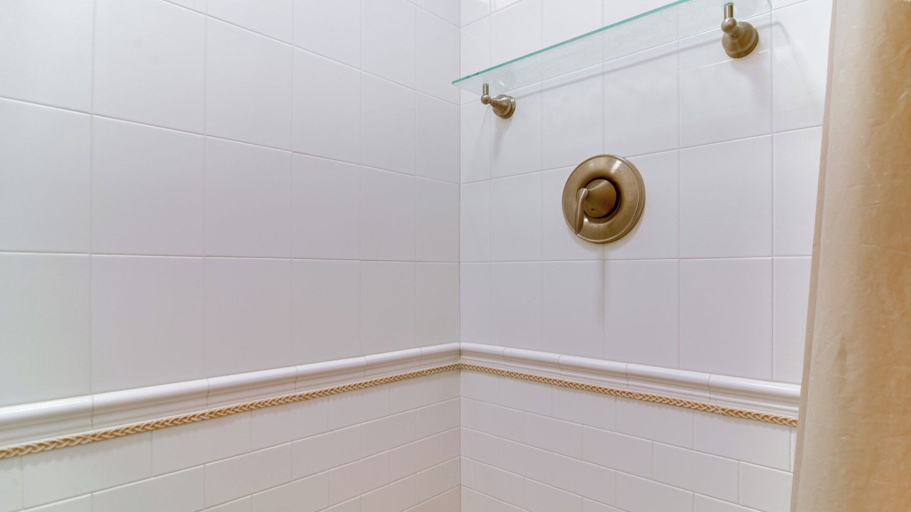 Photo of Bathroom in Anona