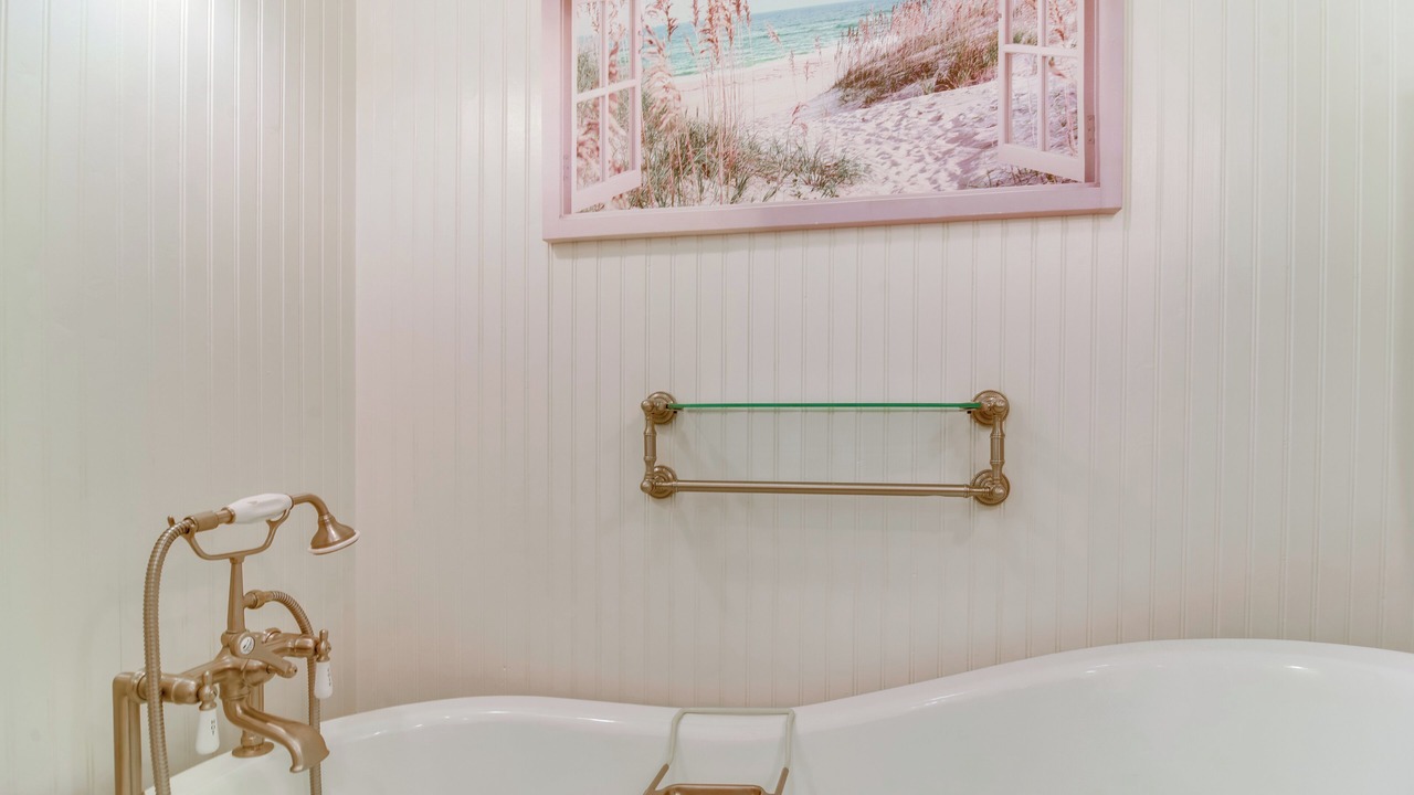 Photo of Bathroom in Anona
